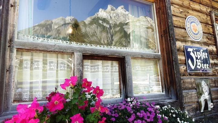 Alpen Apartment Werfenweng - Ruhe - Pool エクステリア 写真