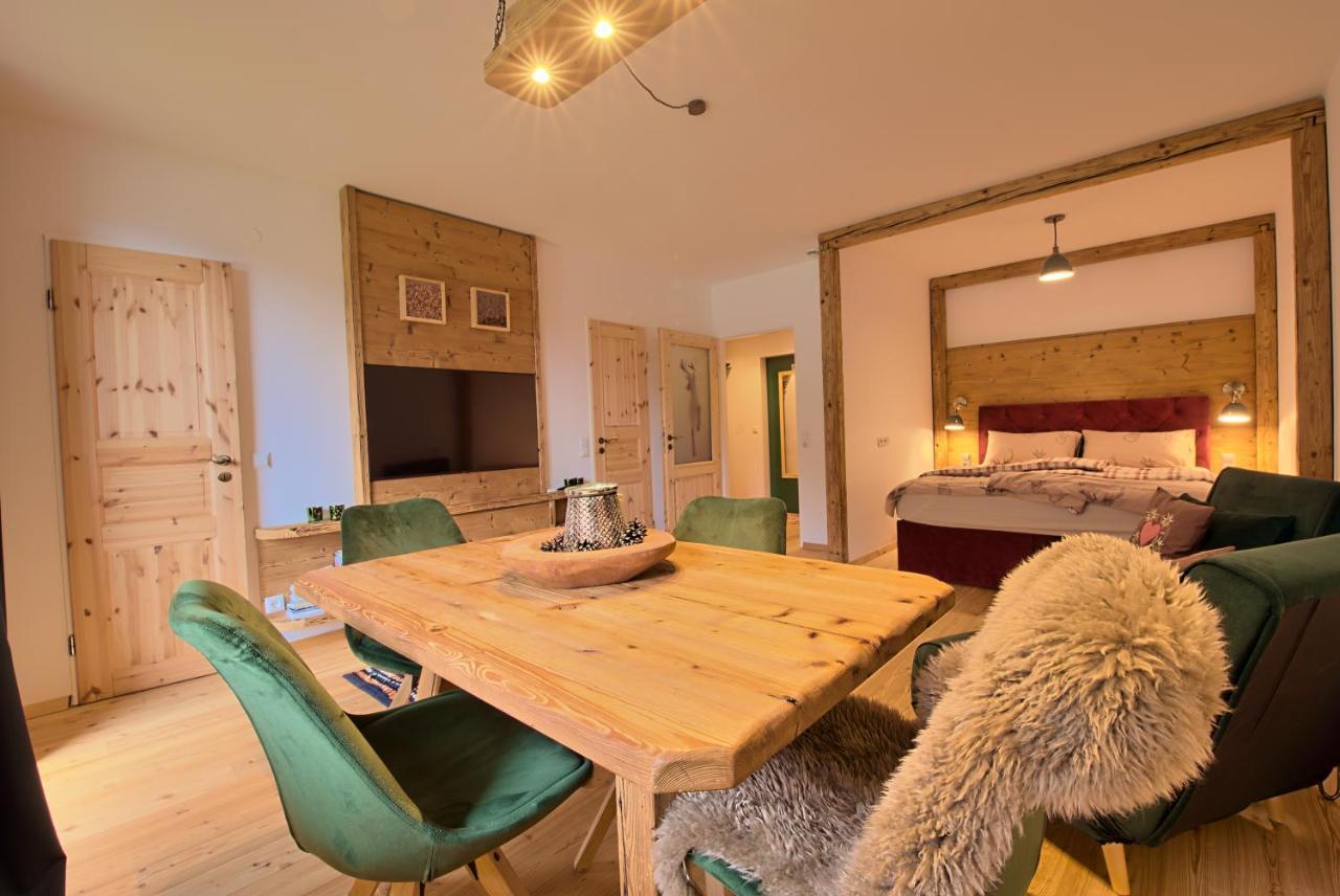 Alpen Apartment Werfenweng - Ruhe - Pool エクステリア 写真